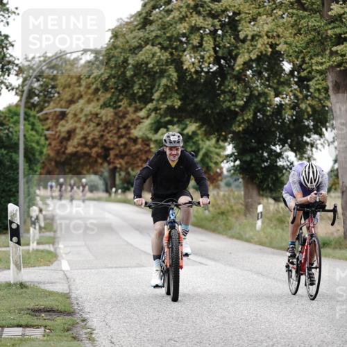 30.08.2026 - Elbe Triathlon Hamburg Michael Burmester http://msf.ph/oto/10074305 30.08.2026 10:46:36 Radfahren 789, 1057, 1087, 1169 meine-sportfotos.de