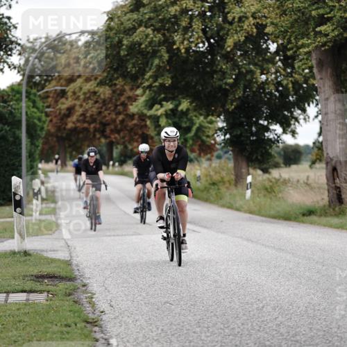 30.08.2026 - Elbe Triathlon Hamburg Michael Burmester http://msf.ph/oto/10074311 30.08.2026 10:46:46 Radfahren 797, 838, 925, 1058, 1154, 1227 meine-sportfotos.de