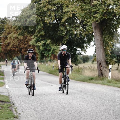 30.08.2026 - Elbe Triathlon Hamburg Michael Burmester http://msf.ph/oto/10074315 30.08.2026 10:46:47 Radfahren 797, 838, 925, 1058, 1154, 1227 meine-sportfotos.de