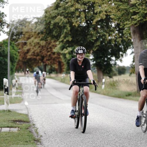30.08.2026 - Elbe Triathlon Hamburg Michael Burmester http://msf.ph/oto/10074318 30.08.2026 10:46:48 Radfahren 797, 838, 925, 1058, 1154, 1227 meine-sportfotos.de