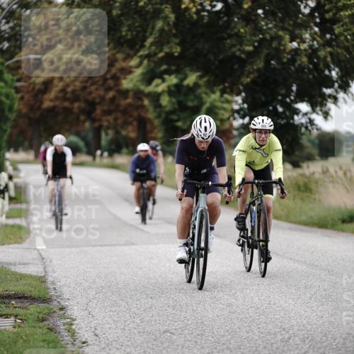 30.08.2026 - Elbe Triathlon Hamburg Michael Burmester http://msf.ph/oto/10074341 30.08.2026 10:47:06 Radfahren 518, 906, 923, 980, 997 meine-sportfotos.de
