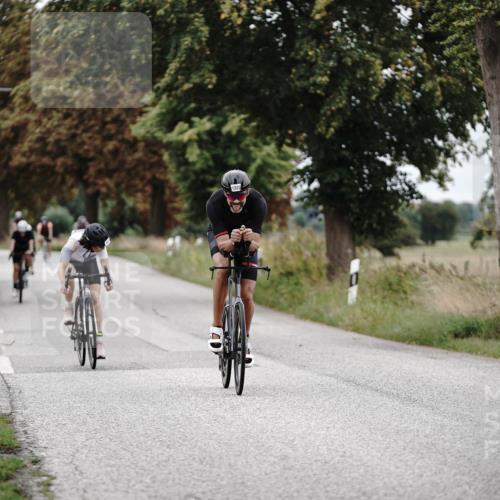 30.08.2026 - Elbe Triathlon Hamburg Michael Burmester http://msf.ph/oto/10074359 30.08.2026 10:47:21 Radfahren 840, 854, 865, 1322 meine-sportfotos.de