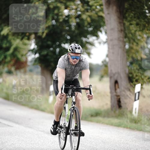 30.08.2026 - Elbe Triathlon Hamburg Michael Burmester http://msf.ph/oto/10074374 30.08.2026 10:47:29 Radfahren 854, 865, 939, 944, 1040, 1111 meine-sportfotos.de