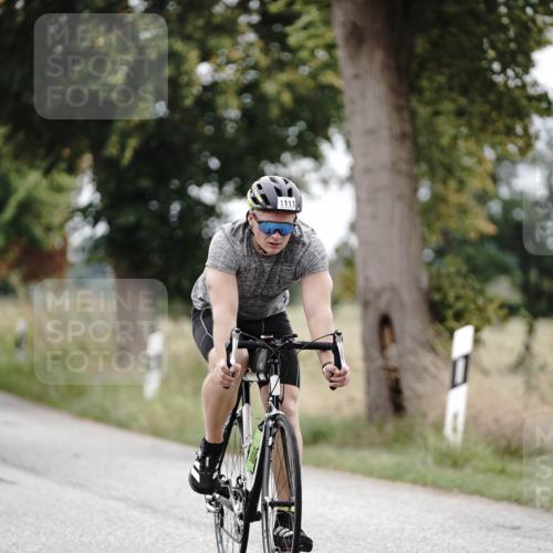 30.08.2026 - Elbe Triathlon Hamburg Michael Burmester http://msf.ph/oto/10074375 30.08.2026 10:47:29 Radfahren 854, 865, 939, 944, 1040, 1111 meine-sportfotos.de