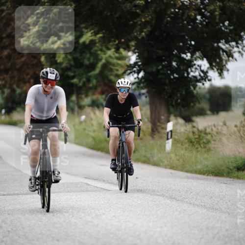 30.08.2026 - Elbe Triathlon Hamburg Michael Burmester http://msf.ph/oto/10074412 30.08.2026 10:47:50 Radfahren 808, 926, 934, 1013, 1076, 1335 meine-sportfotos.de