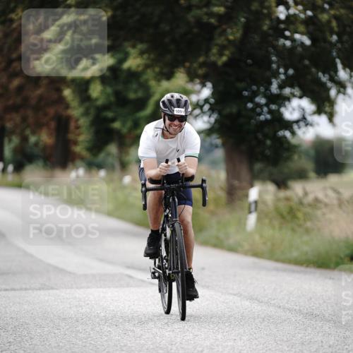 30.08.2026 - Elbe Triathlon Hamburg Michael Burmester http://msf.ph/oto/10074481 30.08.2026 10:48:36 Radfahren 919, 1091, 1148, 1209, 1246, 1256, 1289 meine-sportfotos.de