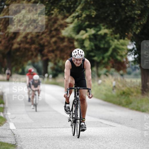 30.08.2026 - Elbe Triathlon Hamburg Michael Burmester http://msf.ph/oto/10074496 30.08.2026 10:48:43 Radfahren 919, 1130, 1246, 1256, 1313, 1334 meine-sportfotos.de