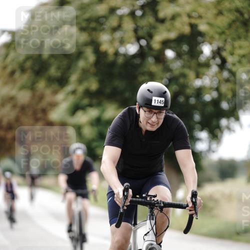 30.08.2026 - Elbe Triathlon Hamburg Michael Burmester http://msf.ph/oto/10074572 30.08.2026 10:50:17 Radfahren 833, 1006, 1145, 1346, 1621 meine-sportfotos.de