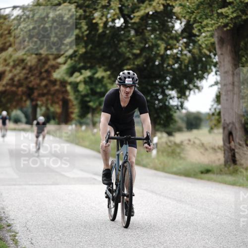 30.08.2026 - Elbe Triathlon Hamburg Michael Burmester http://msf.ph/oto/10074616 30.08.2026 10:50:40 Radfahren 1121, 1255, 1266, 1269, 1307 meine-sportfotos.de