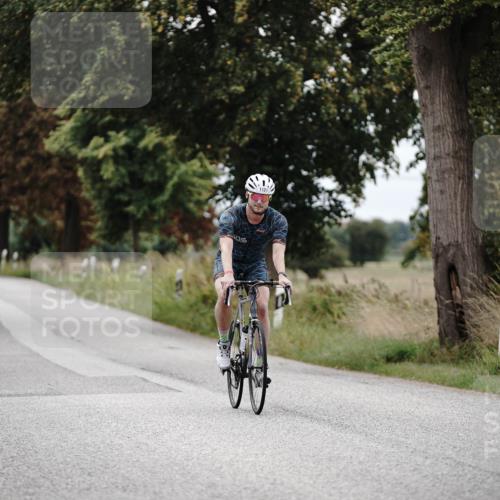 30.08.2026 - Elbe Triathlon Hamburg Michael Burmester http://msf.ph/oto/10074623 30.08.2026 10:50:45 Radfahren 1121, 1307 meine-sportfotos.de