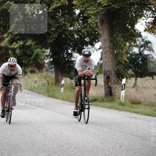 30.08.2026 - Elbe Triathlon Hamburg Michael Burmester http://msf.ph/oto/10074649 30.08.2026 10:51:09 Radfahren 943, 988, 1100, 1273, 1298, 1341, 1347 meine-sportfotos.de