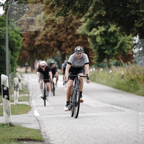 30.08.2026 - Elbe Triathlon Hamburg Michael Burmester http://msf.ph/oto/10074689 30.08.2026 10:51:42 Radfahren 1094, 1103, 1108, 1271, 1354 meine-sportfotos.de