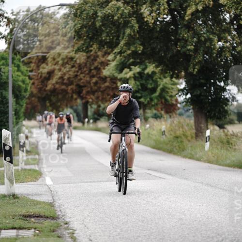 30.08.2026 - Elbe Triathlon Hamburg Michael Burmester http://msf.ph/oto/10074695 30.08.2026 10:51:45 Radfahren 1022, 1094, 1103, 1108, 1171, 1354 meine-sportfotos.de