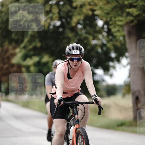 30.08.2026 - Elbe Triathlon Hamburg Michael Burmester http://msf.ph/oto/10074707 30.08.2026 10:51:53 Radfahren 901, 912, 1022, 1033, 1101, 1104, 1171, 1216, 1264 meine-sportfotos.de