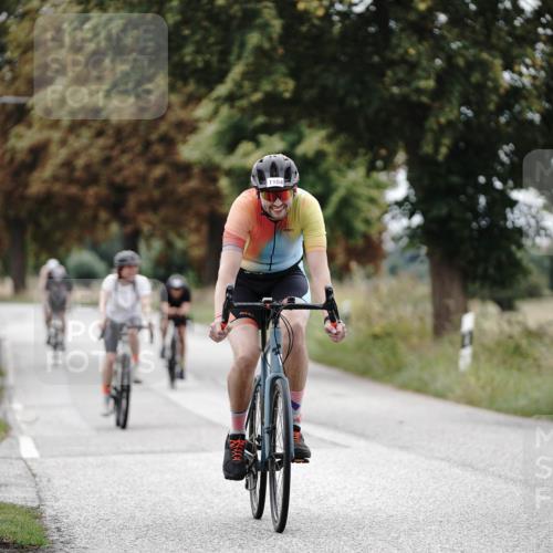 30.08.2026 - Elbe Triathlon Hamburg Michael Burmester http://msf.ph/oto/10074712 30.08.2026 10:51:57 Radfahren 912, 1033, 1074, 1101, 1104, 1216, 1264, 1302 meine-sportfotos.de