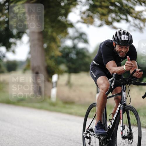 30.08.2026 - Elbe Triathlon Hamburg Michael Burmester http://msf.ph/oto/10074721 30.08.2026 10:52:01 Radfahren 912, 1074, 1216, 1302 meine-sportfotos.de