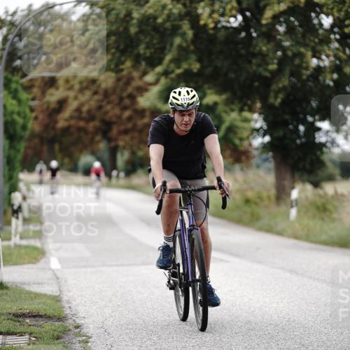 30.08.2026 - Elbe Triathlon Hamburg Michael Burmester http://msf.ph/oto/10074789 30.08.2026 10:52:57 Radfahren 921, 1119, 1299 meine-sportfotos.de