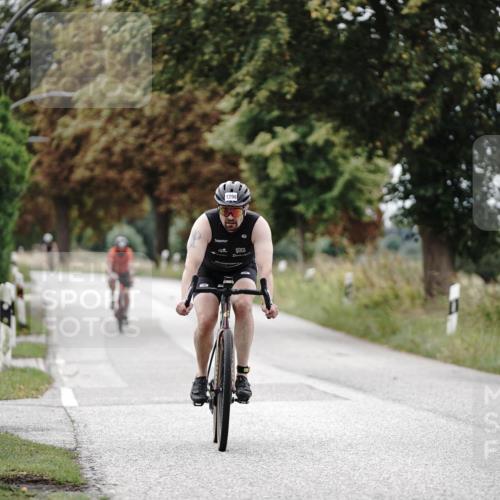30.08.2026 - Elbe Triathlon Hamburg Michael Burmester http://msf.ph/oto/10074865 30.08.2026 10:54:11 Radfahren 1239, 1296 meine-sportfotos.de