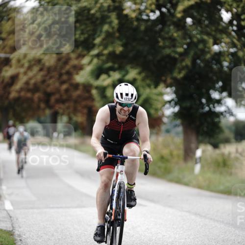 30.08.2026 - Elbe Triathlon Hamburg Michael Burmester http://msf.ph/oto/10074879 30.08.2026 10:54:33 Radfahren 1012, 1232 meine-sportfotos.de