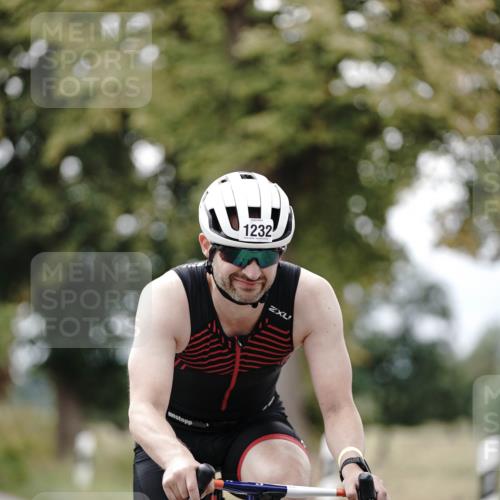 30.08.2026 - Elbe Triathlon Hamburg Michael Burmester http://msf.ph/oto/10074880 30.08.2026 10:54:34 Radfahren 1012, 1232 meine-sportfotos.de