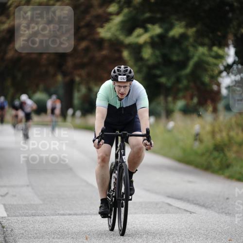 30.08.2026 - Elbe Triathlon Hamburg Michael Burmester http://msf.ph/oto/10074897 30.08.2026 10:54:48 Radfahren 993, 1062, 1176, 1194, 1282, 1446 meine-sportfotos.de