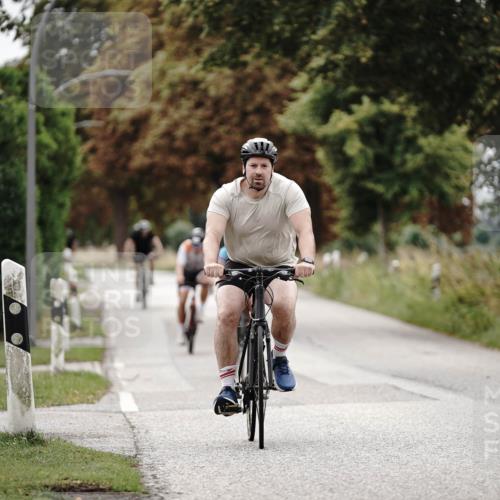 30.08.2026 - Elbe Triathlon Hamburg Michael Burmester http://msf.ph/oto/10074919 30.08.2026 10:55:10 Radfahren 978, 1016, 1095, 1181, 1219, 1292, 1350 meine-sportfotos.de