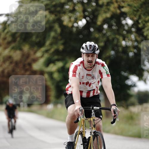 30.08.2026 - Elbe Triathlon Hamburg Michael Burmester http://msf.ph/oto/10074944 30.08.2026 10:55:30 Radfahren 1018, 1198, 1238, 1270, 1274, 1440 meine-sportfotos.de