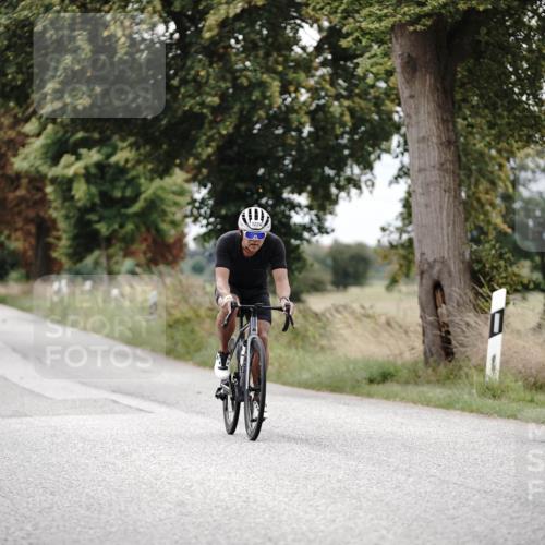 30.08.2026 - Elbe Triathlon Hamburg Michael Burmester http://msf.ph/oto/10074959 30.08.2026 10:55:45 Radfahren 975, 1086, 1224, 1422, 1441 meine-sportfotos.de
