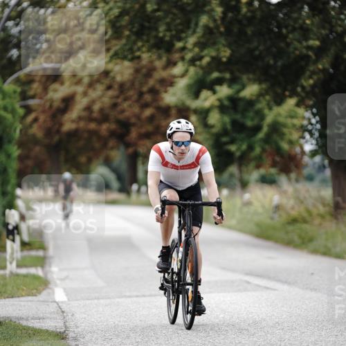 30.08.2026 - Elbe Triathlon Hamburg Michael Burmester http://msf.ph/oto/10074974 30.08.2026 10:55:57 Radfahren 931, 1138, 1252 meine-sportfotos.de