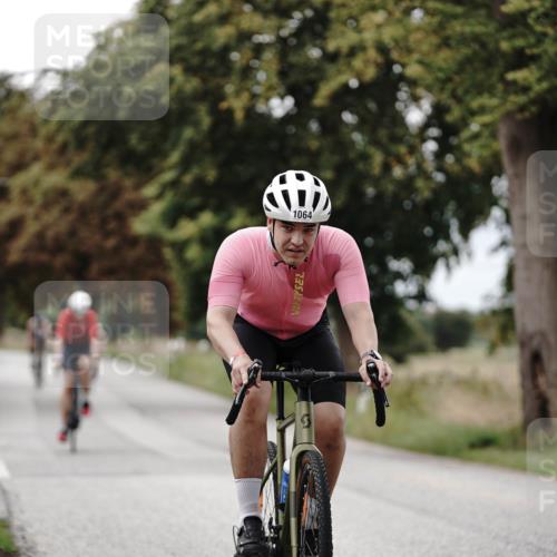 30.08.2026 - Elbe Triathlon Hamburg Michael Burmester http://msf.ph/oto/10075016 30.08.2026 10:57:04 Radfahren 1064, 1144, 1151, 1178, 1284, 1314, 1444 meine-sportfotos.de