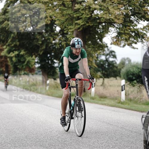 30.08.2026 - Elbe Triathlon Hamburg Michael Burmester http://msf.ph/oto/10075045 30.08.2026 10:57:34 Radfahren 1081, 1150, 1250, 1262, 1375 meine-sportfotos.de
