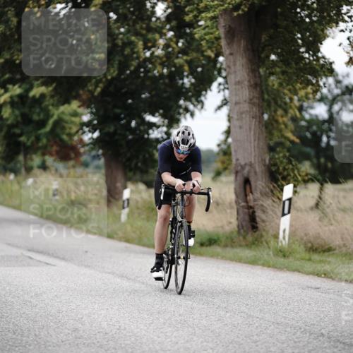 30.08.2026 - Elbe Triathlon Hamburg Michael Burmester http://msf.ph/oto/10075047 30.08.2026 10:57:38 Radfahren 1150, 1375 meine-sportfotos.de