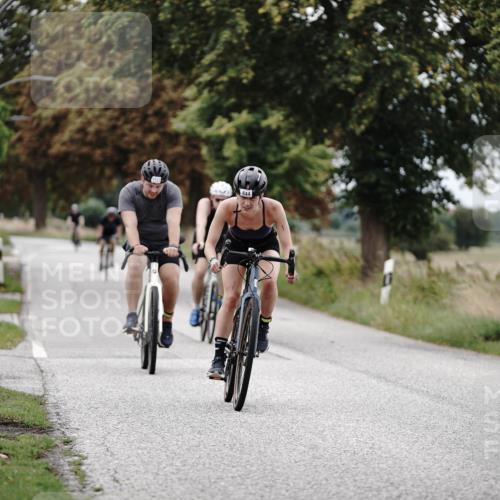 30.08.2026 - Elbe Triathlon Hamburg Michael Burmester http://msf.ph/oto/10075080 30.08.2026 10:58:18 Radfahren 1107, 1199, 1229 meine-sportfotos.de