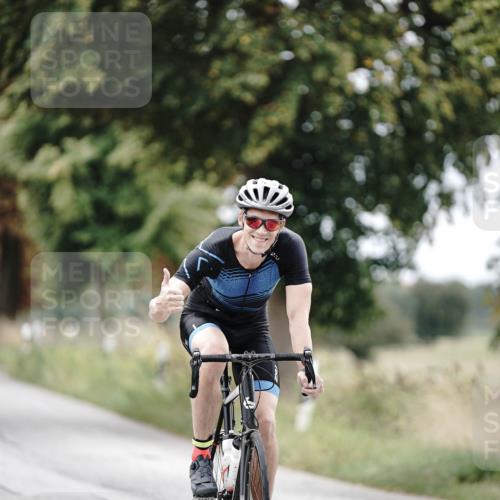 30.08.2026 - Elbe Triathlon Hamburg Michael Burmester http://msf.ph/oto/10075087 30.08.2026 10:58:23 Radfahren 1134, 1199, 1229 meine-sportfotos.de