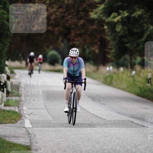 30.08.2026 - Elbe Triathlon Hamburg Michael Burmester http://msf.ph/oto/10075095 30.08.2026 10:58:40 Radfahren 915, 1434 meine-sportfotos.de