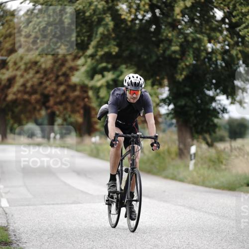 30.08.2026 - Elbe Triathlon Hamburg Michael Burmester http://msf.ph/oto/10075101 30.08.2026 10:58:48 Radfahren 1051, 1434 meine-sportfotos.de