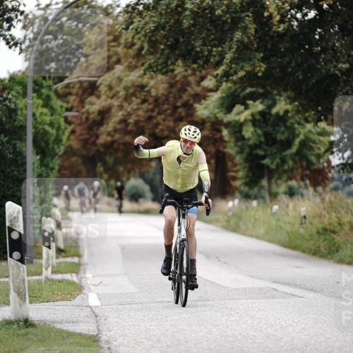 30.08.2026 - Elbe Triathlon Hamburg Michael Burmester http://msf.ph/oto/10075124 30.08.2026 10:59:23 Radfahren 1291 meine-sportfotos.de
