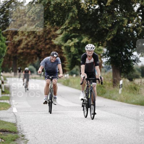 30.08.2026 - Elbe Triathlon Hamburg Michael Burmester http://msf.ph/oto/10075135 30.08.2026 10:59:34 Radfahren 1050, 1172, 1189, 1234, 1332 meine-sportfotos.de