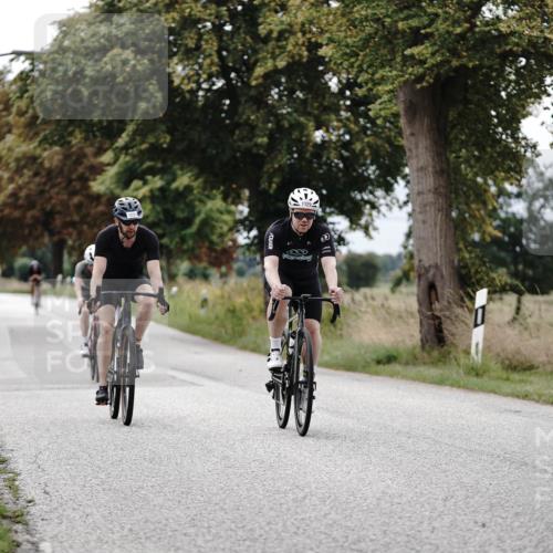 30.08.2026 - Elbe Triathlon Hamburg Michael Burmester http://msf.ph/oto/10075204 30.08.2026 11:00:25 Radfahren 888, 1129, 1237, 1322, 1379 meine-sportfotos.de