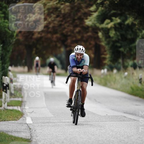 30.08.2026 - Elbe Triathlon Hamburg Michael Burmester http://msf.ph/oto/10075242 30.08.2026 11:01:07 Radfahren 1222, 1230 meine-sportfotos.de