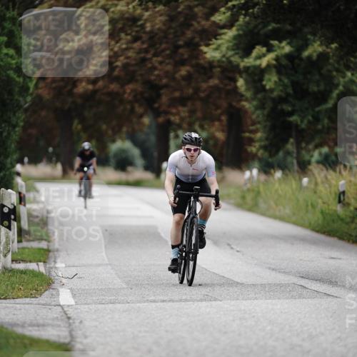 30.08.2026 - Elbe Triathlon Hamburg Michael Burmester http://msf.ph/oto/10075259 30.08.2026 11:01:25 Radfahren 1367, 1383, 1421 meine-sportfotos.de