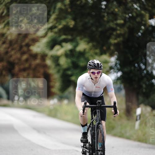 30.08.2026 - Elbe Triathlon Hamburg Michael Burmester http://msf.ph/oto/10075263 30.08.2026 11:01:27 Radfahren 941, 1367, 1383 meine-sportfotos.de