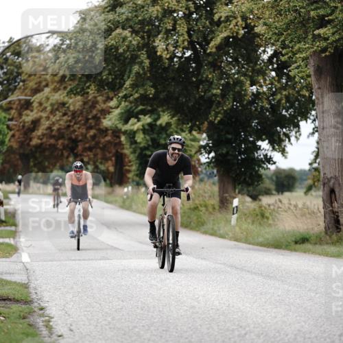 30.08.2026 - Elbe Triathlon Hamburg Michael Burmester http://msf.ph/oto/10075283 30.08.2026 11:02:12 Radfahren 1162, 1202, 1423 meine-sportfotos.de
