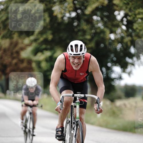 30.08.2026 - Elbe Triathlon Hamburg Michael Burmester http://msf.ph/oto/10075397 30.08.2026 11:04:12 Radfahren 1227, 1318, 1334 meine-sportfotos.de
