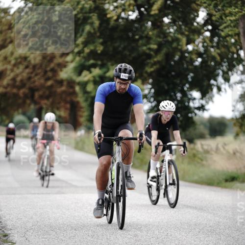 30.08.2026 - Elbe Triathlon Hamburg Michael Burmester http://msf.ph/oto/10075432 30.08.2026 11:04:39 Radfahren 820, 1169, 1256, 1295, 1362, 1392 meine-sportfotos.de