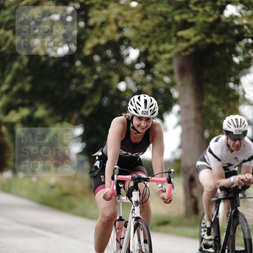 30.08.2026 - Elbe Triathlon Hamburg Michael Burmester http://msf.ph/oto/10075439 30.08.2026 11:04:41 Radfahren 820, 1169, 1256, 1295, 1362, 1392 meine-sportfotos.de