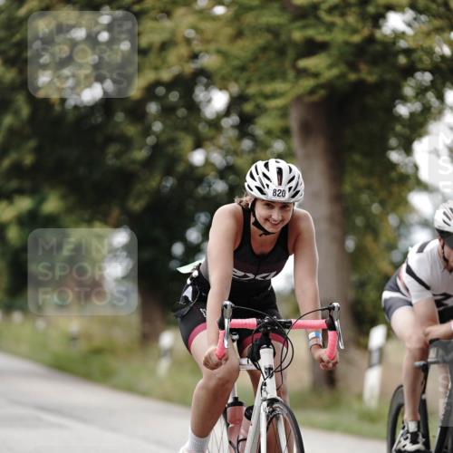 30.08.2026 - Elbe Triathlon Hamburg Michael Burmester http://msf.ph/oto/10075440 30.08.2026 11:04:41 Radfahren 820, 1169, 1256, 1295, 1362, 1392 meine-sportfotos.de