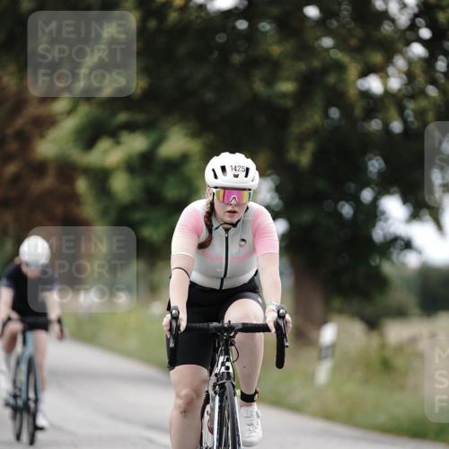 30.08.2026 - Elbe Triathlon Hamburg Michael Burmester http://msf.ph/oto/10075452 30.08.2026 11:04:55 Radfahren 801, 1391, 1425 meine-sportfotos.de