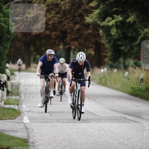 30.08.2026 - Elbe Triathlon Hamburg Michael Burmester http://msf.ph/oto/10075464 30.08.2026 11:05:07 Radfahren 923, 1123, 1401, 1419, 1459 meine-sportfotos.de