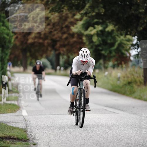 30.08.2026 - Elbe Triathlon Hamburg Michael Burmester http://msf.ph/oto/10075481 30.08.2026 11:05:22 Radfahren 1254, 1266, 1387, 1396 meine-sportfotos.de